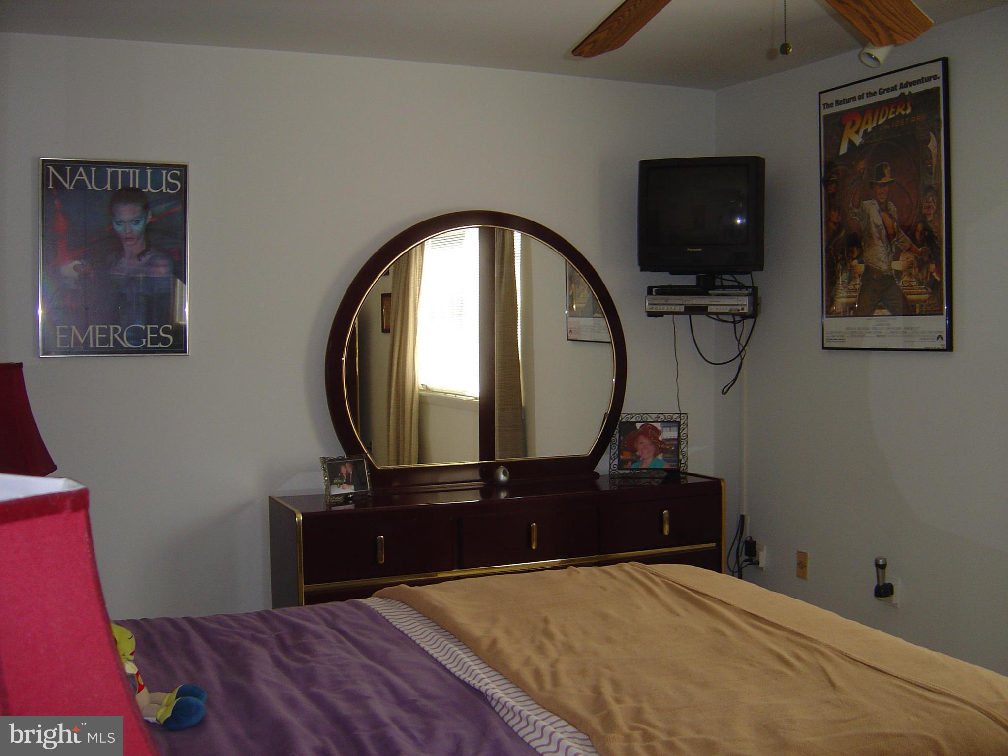 9259 Bellbeck Road Baltimore, MD 21234 - Photo 11 of 28 Bedroom (Master)