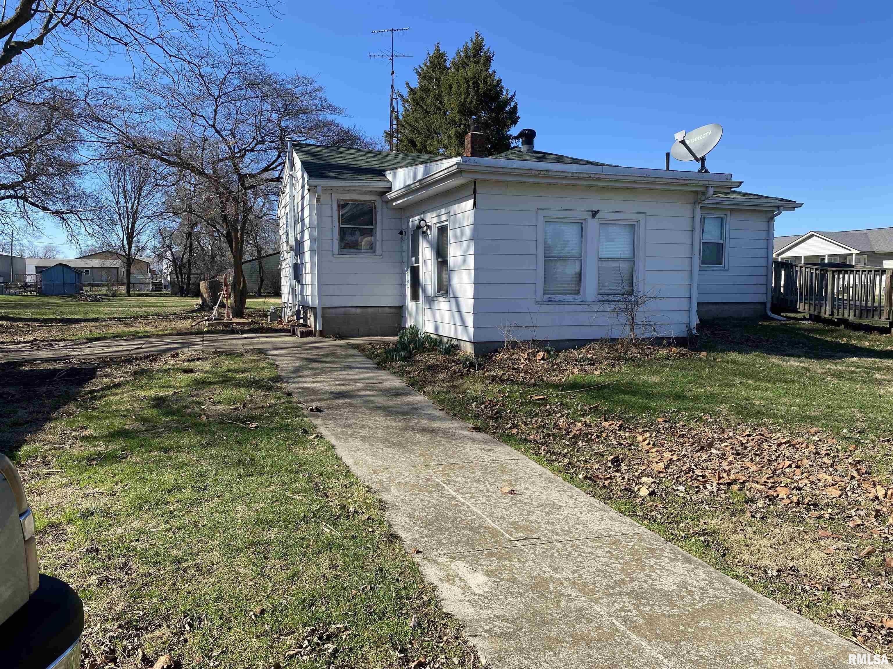 124 East Prairie Street Broadwell, IL 62634 - Photo 2 of 53
