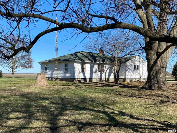 $65,900 | 124 East Prairie Street, Broadwell, IL 62634