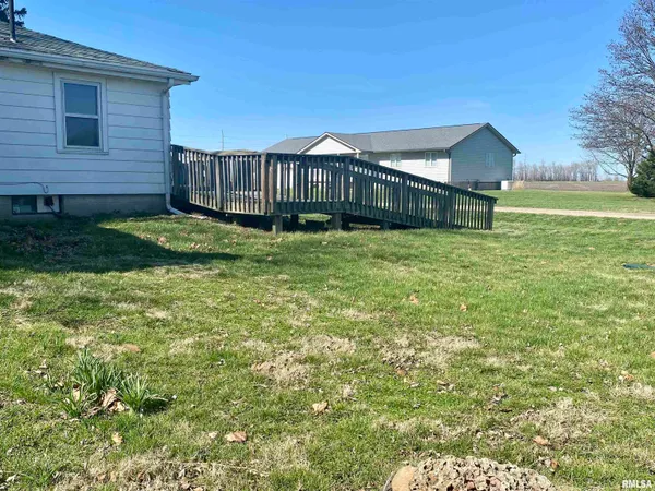$65,900 | 124 East Prairie Street, Broadwell, IL 62634