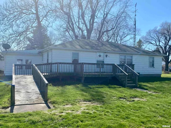 $65,900 | 124 East Prairie Street, Broadwell, IL 62634