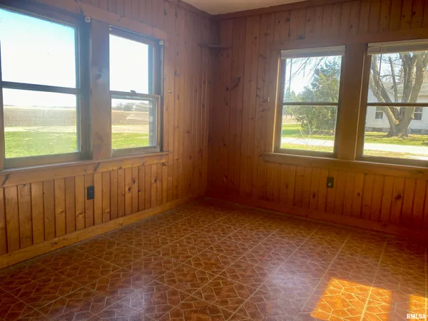 $65,900 | 124 East Prairie Street, Broadwell, IL 62634