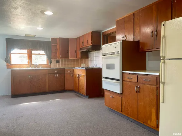 $65,900 | 124 East Prairie Street, Broadwell, IL 62634