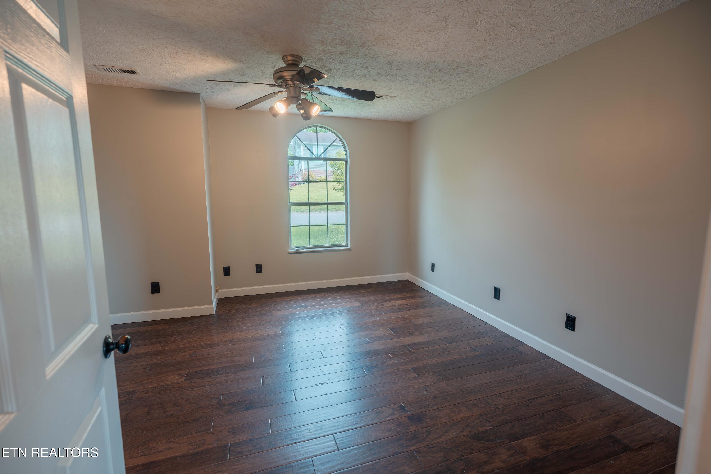 7722 Ashcroft Way Powell, TN 37849 - Photo 11 of 24 Generous Master Suite