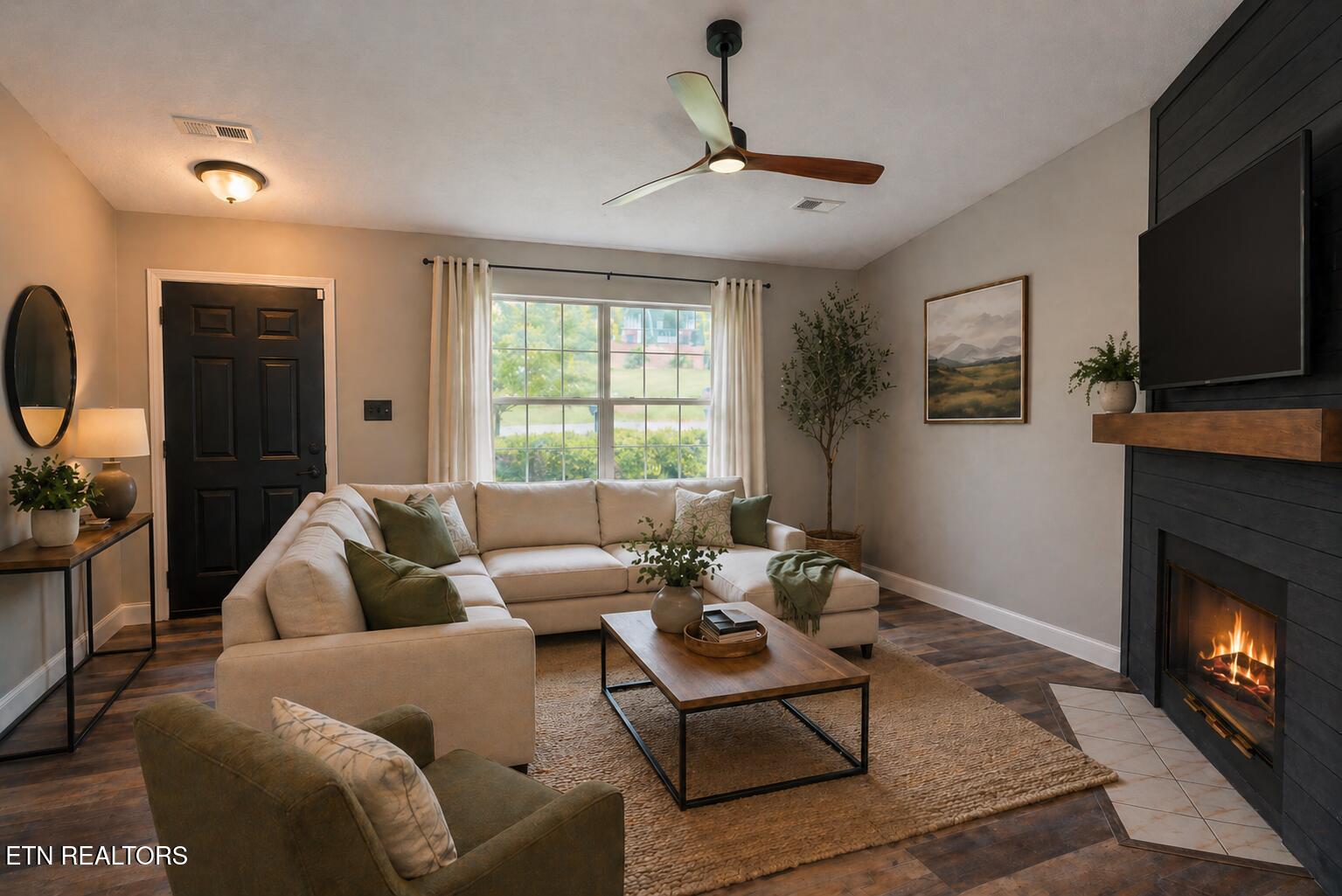 7722 Ashcroft Way Powell, TN 37849 - Photo 2 of 24 Living room 1