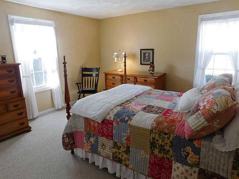 117 Edgemere Road Pawtucket, RI 02861 - Photo 13 of 20 Master Bedroom.
