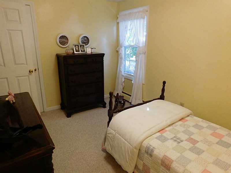 117 Edgemere Road Pawtucket, RI 02861 - Photo 18 of 20 Bedroom.