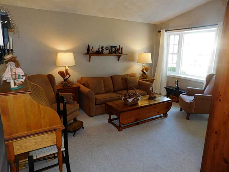 117 Edgemere Road Pawtucket, RI 02861 - Photo 4 of 20 Living Room.