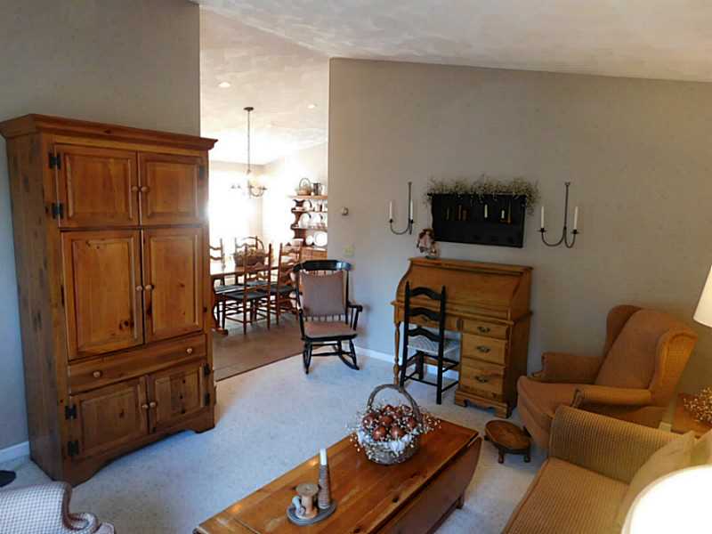 117 Edgemere Road Pawtucket, RI 02861 - Photo 5 of 20 Living Room.