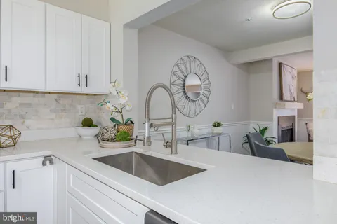 $695,000 | 16 Rockcrest Circle, Rockville, MD 20851