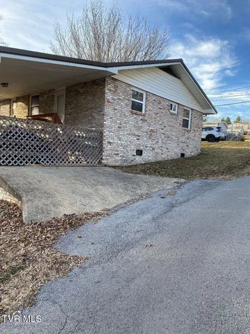 $145,900 | 147 Third Street, Jonesville, VA 24263