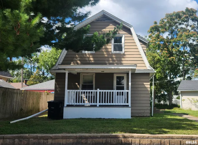 $80,000 | 2419 Avenue Of The Cities, Moline, IL 61265