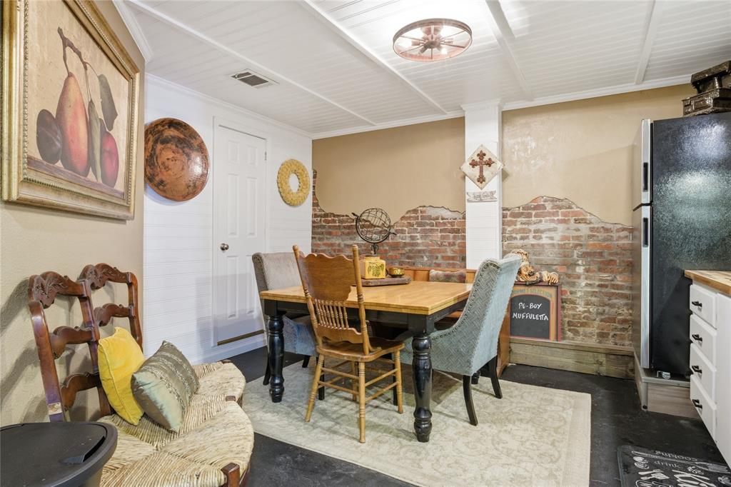 10 Ss Cooper, TX 75432 - Photo 8 of 40 a view of a dining room with furniture and a large window