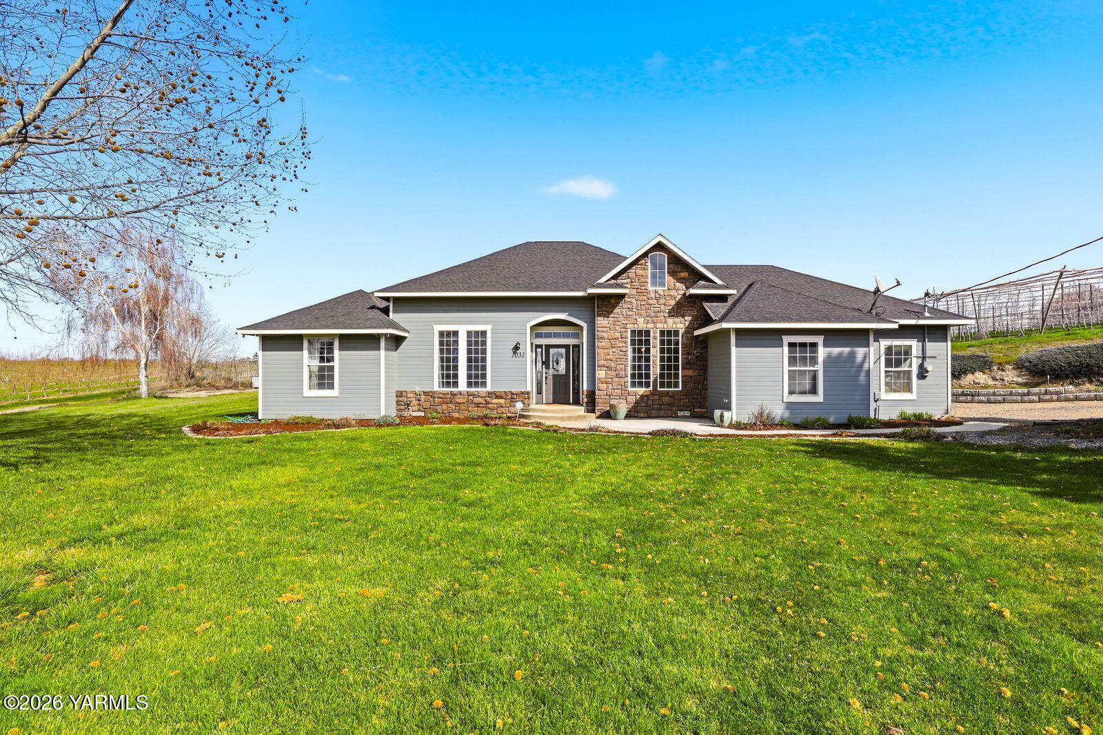 1031 Orchardvale Road Zillah, WA 98953 - Photo 3 of 39 1031 Orchardvale Rd_001