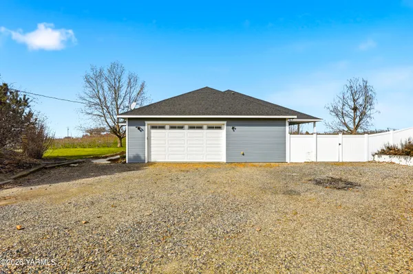 $499,000 | 1031 Orchardvale Road, Zillah, WA 98953