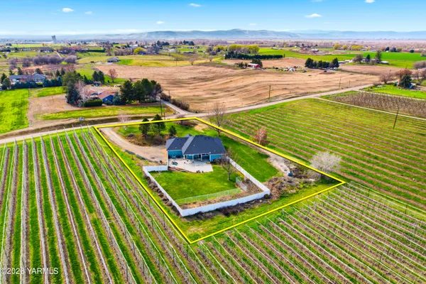 $499,000 | 1031 Orchardvale Road, Zillah, WA 98953