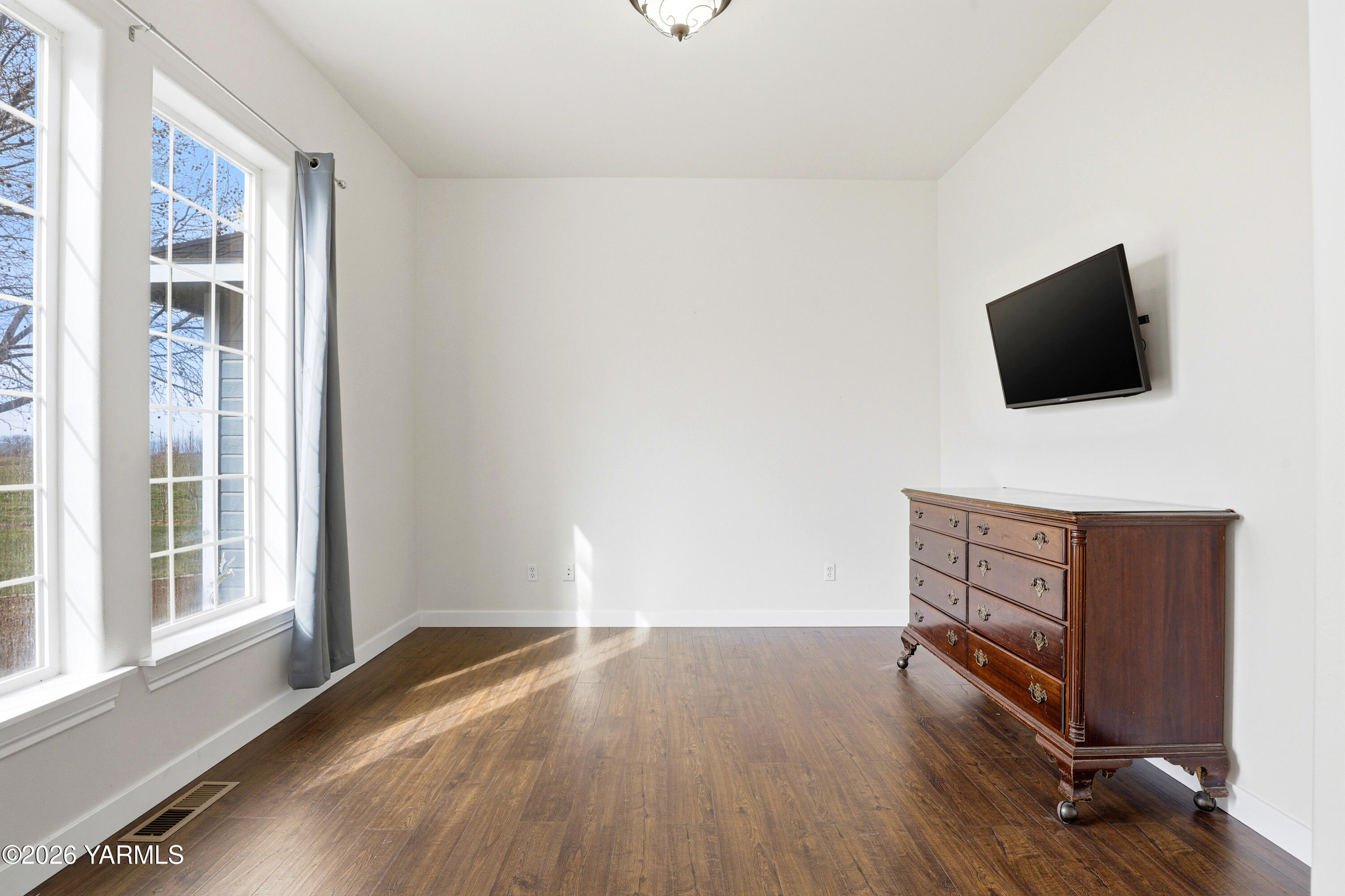 1031 Orchardvale Road Zillah, WA 98953 - Photo 6 of 39 1031 Orchardvale Rd_005