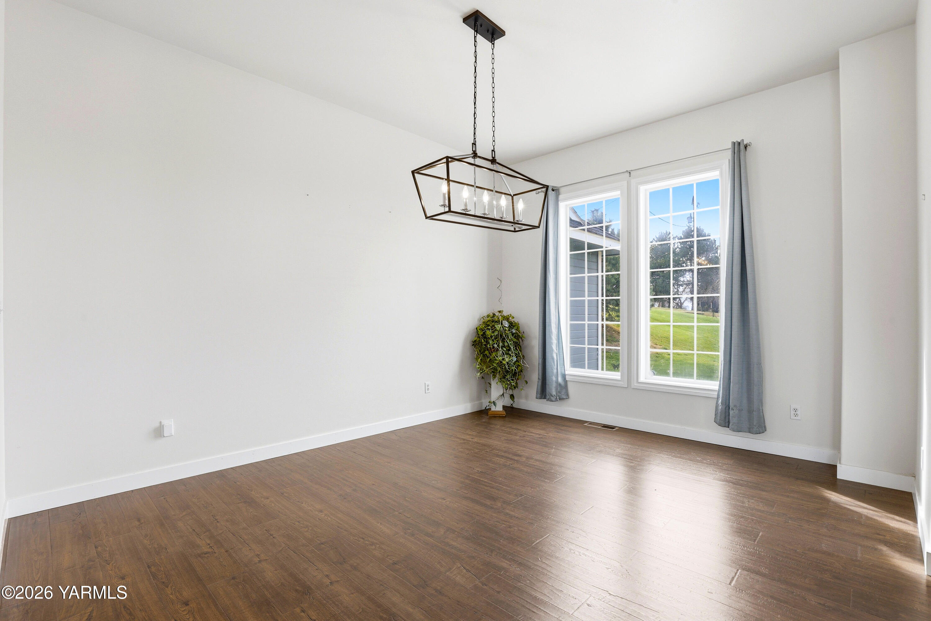 1031 Orchardvale Road Zillah, WA 98953 - Photo 7 of 39 1031 Orchardvale Rd_007