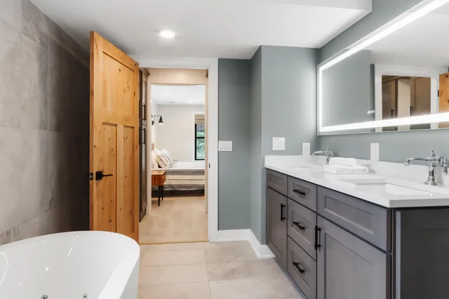 $2,395,000 | W4724 South Lake Shore Drive, Linn, WI 53125