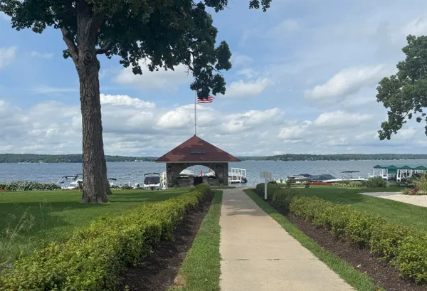 $2,395,000 | W4724 South Lake Shore Drive, Linn, WI 53125