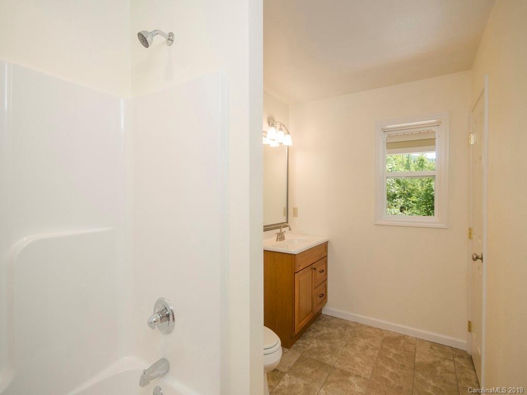 293 Pinnacle Road Burnsville, NC 28714 - Photo 14 of 24 Gallery Image 14