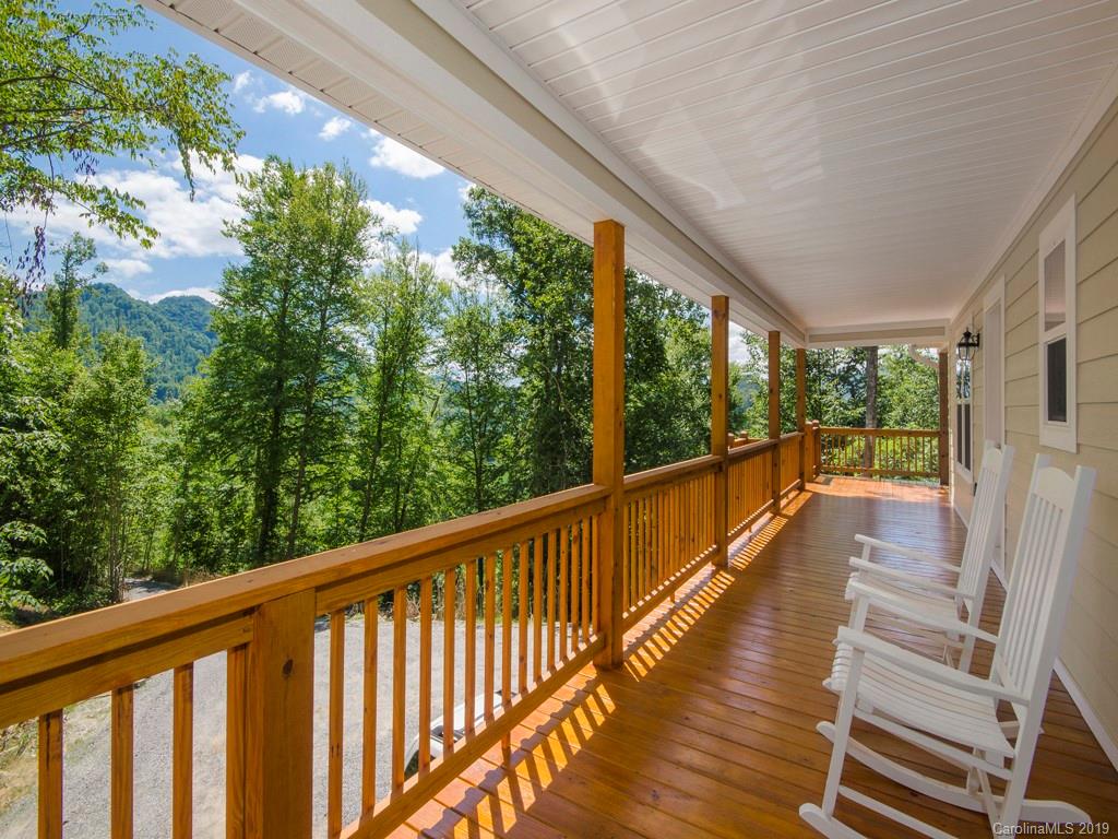 293 Pinnacle Road Burnsville, NC 28714 - Photo 3 of 24 Gallery Image 3