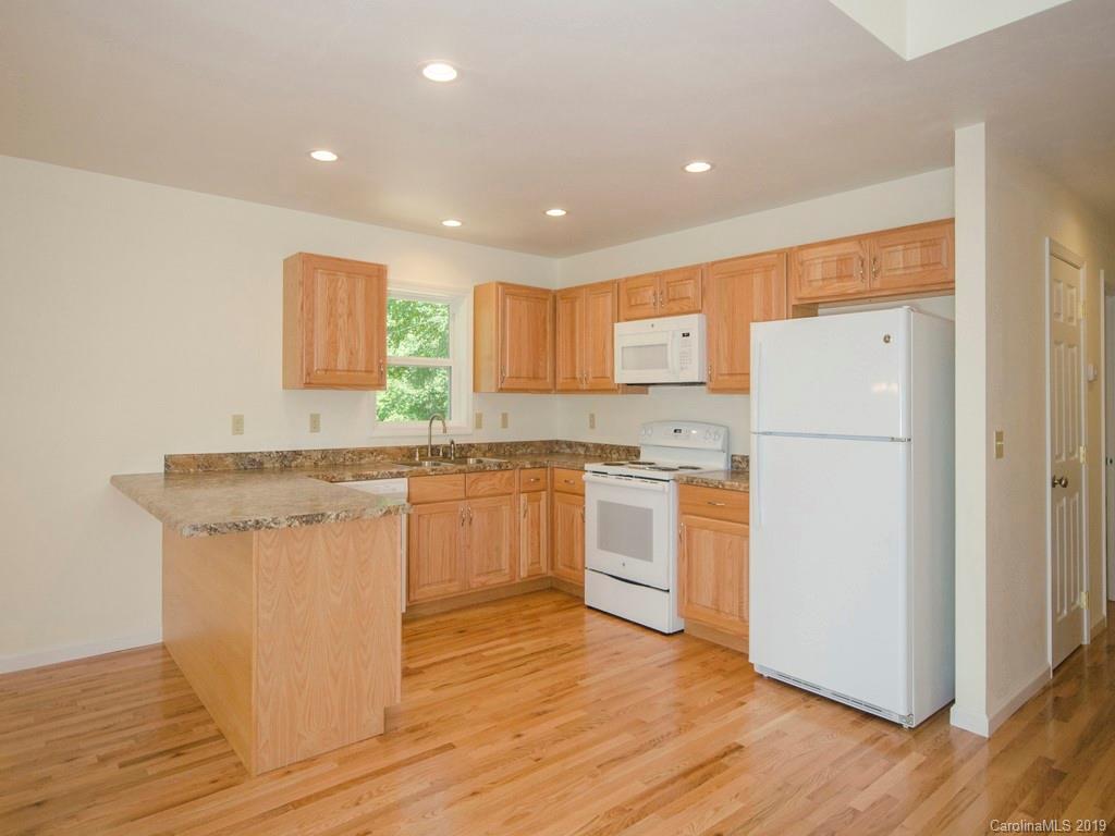 293 Pinnacle Road Burnsville, NC 28714 - Photo 8 of 24 Gallery Image 8