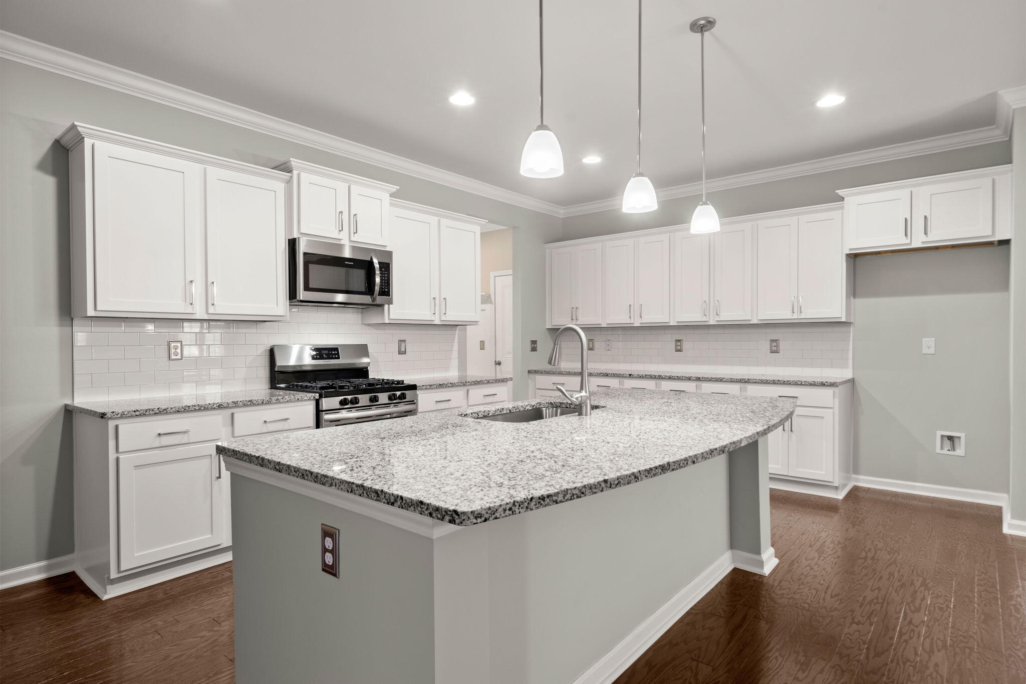 622 Kilarney Road Summerville, SC 29483 - Photo 7 of 55 7