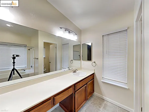 $2,575 | 1740 Gateway Drive, Oakley, CA 94561