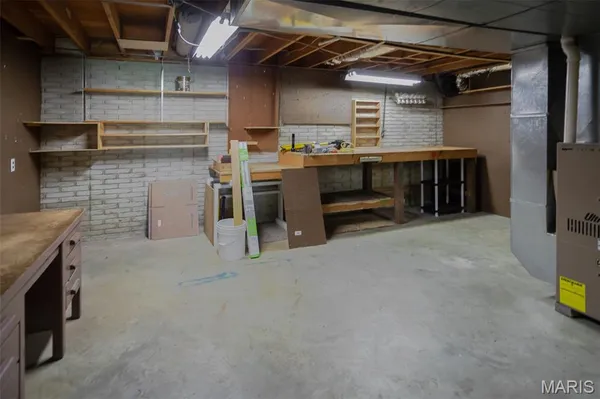 $239,900 | 16 Lake Drive, Moro, IL 62067