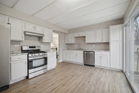 $269,000 | 36680 North Helen Drive, Lake Villa, IL 60046