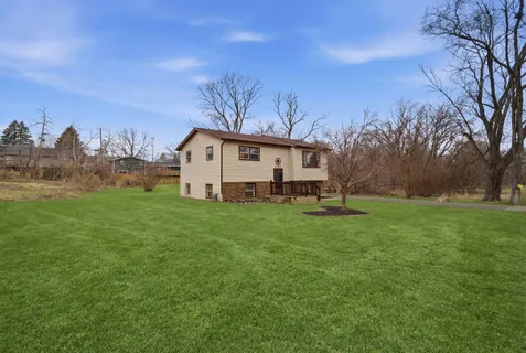 $269,000 | 36680 North Helen Drive, Lake Villa, IL 60046