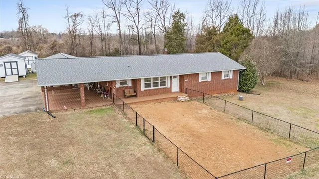 $280,000 | 896 Knowles Road, Reidsville, NC 27320