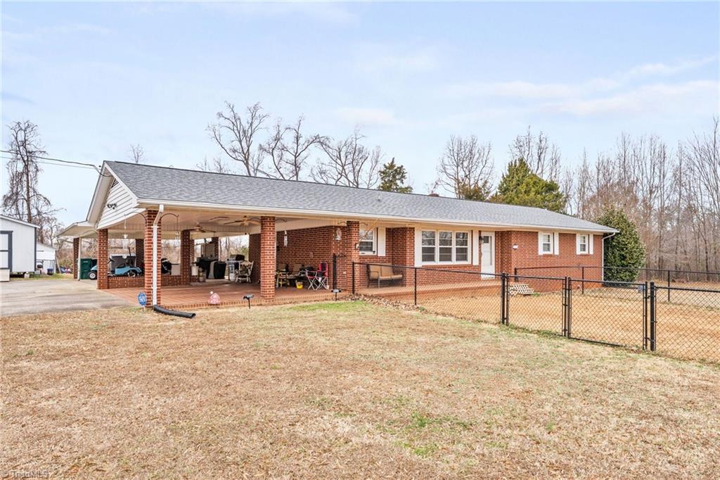 896 Knowles Road Reidsville, NC 27320 - Photo 7 of 49