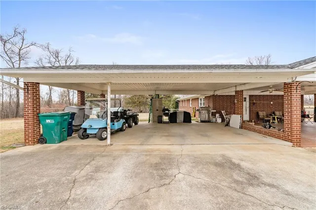 $280,000 | 896 Knowles Road, Reidsville, NC 27320