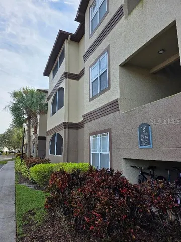 $1,575 | 16413 Enclave Village Drive, Unit 5106, Tampa, FL 33647