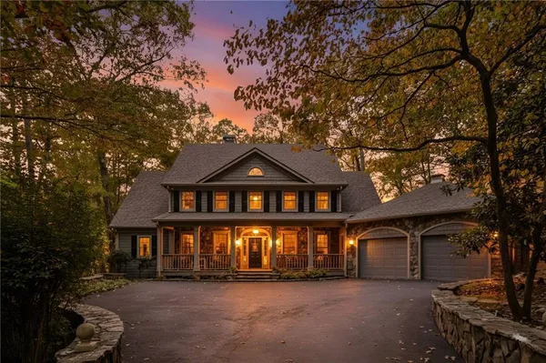 $969,900 | 996 Wedgewood Drive, Marble Hill, GA 30148
