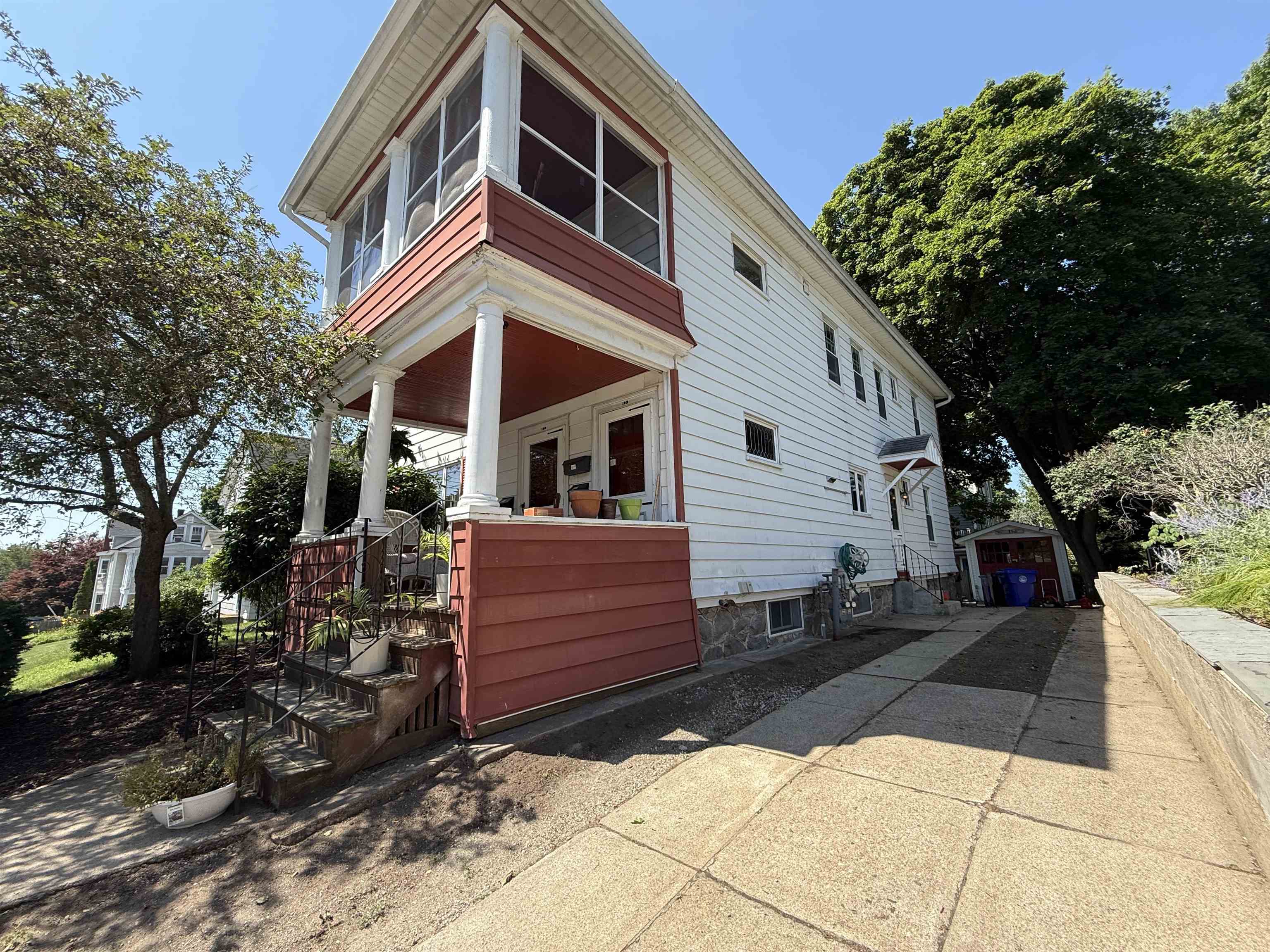 190 Ray Street Manchester, NH 03104 - Photo 2 of 45 Gallery Image 2