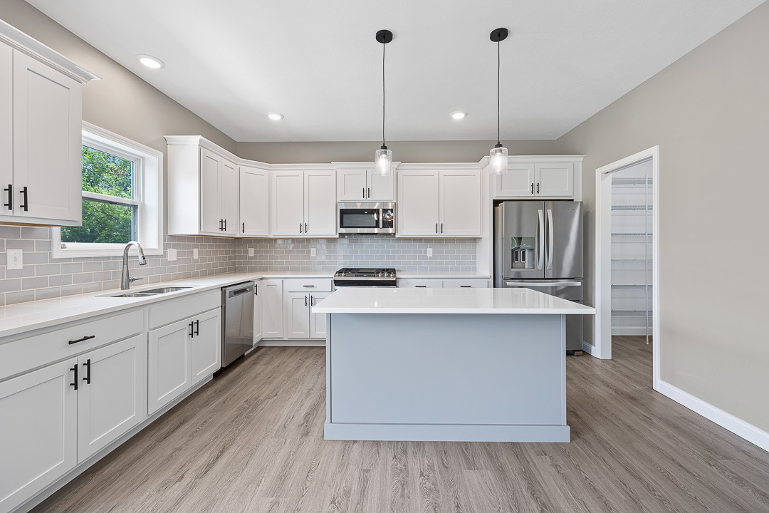 306 Raef Road Downs, IL 61736 - Photo 4 of 61 Gallery Image 4