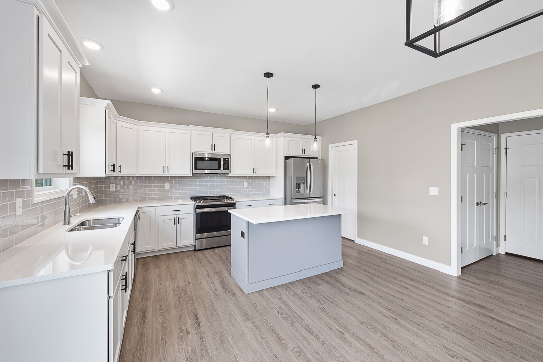 306 Raef Road Downs, IL 61736 - Photo 5 of 61 Gallery Image 5