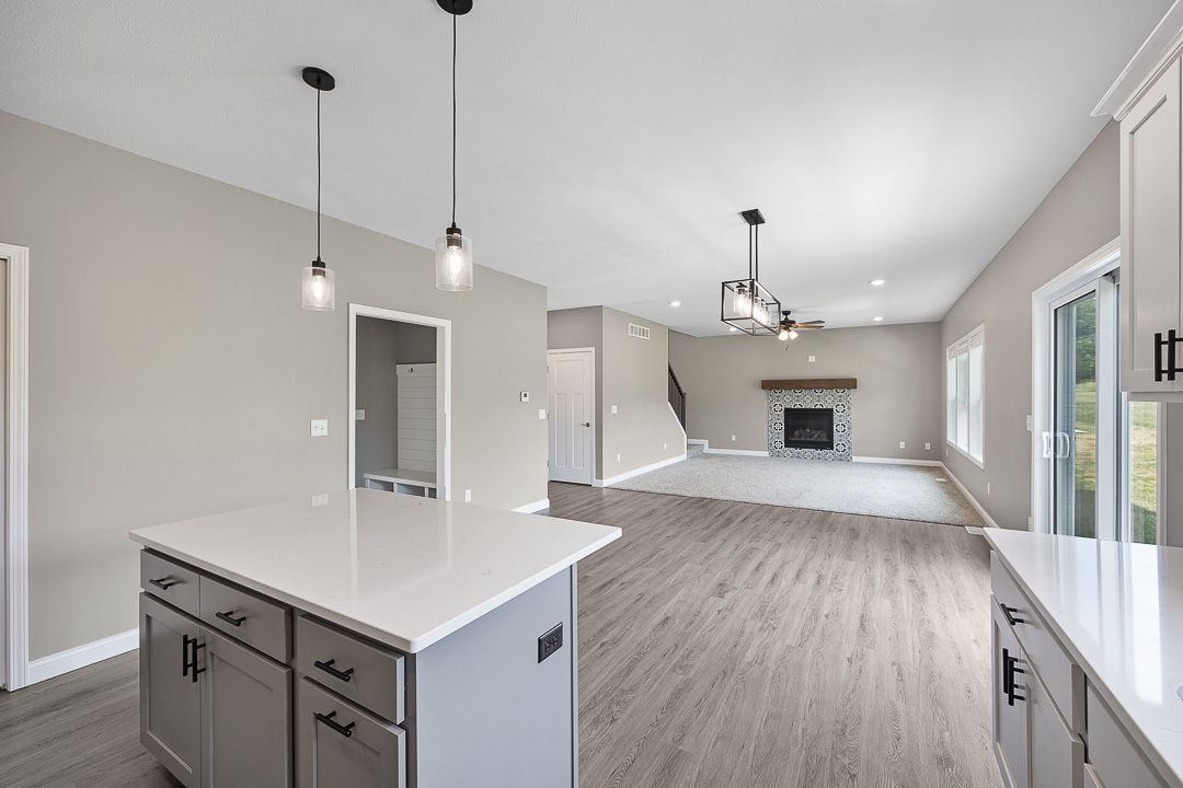 306 Raef Road Downs, IL 61736 - Photo 6 of 61 Gallery Image 6