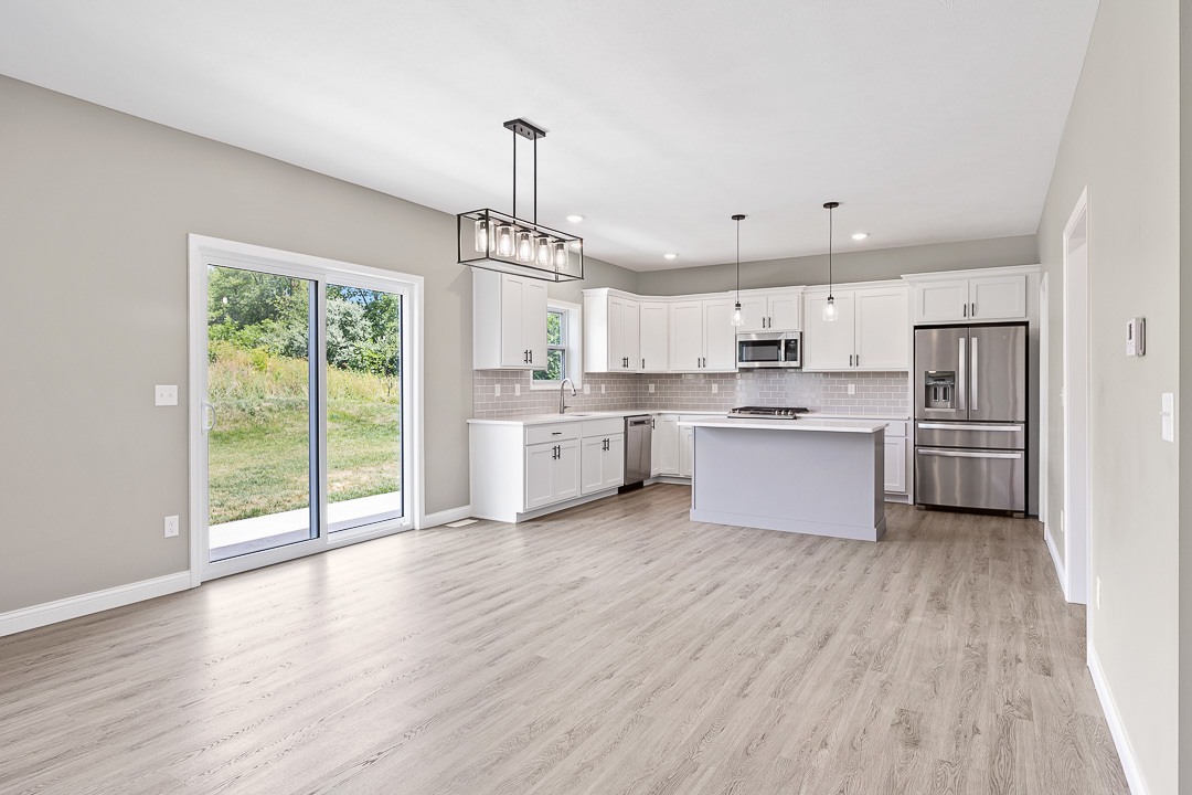 306 Raef Road Downs, IL 61736 - Photo 9 of 61 Gallery Image 9