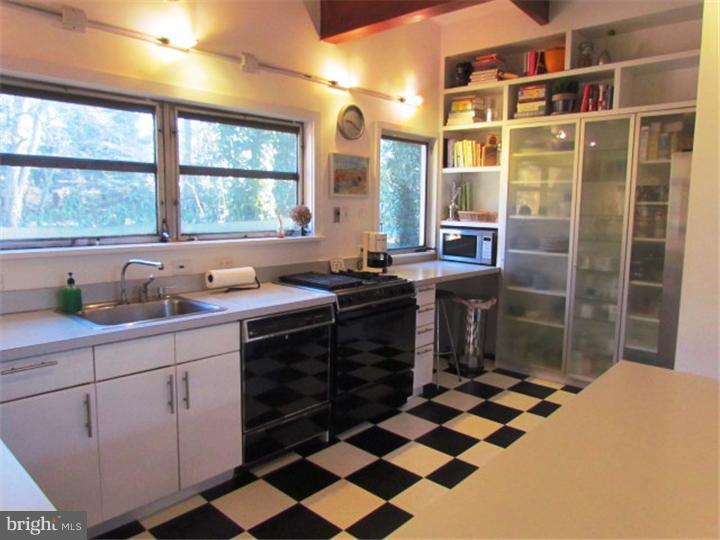 2590 Furlong Road Doylestown, PA 18902 - Photo 5 of 25