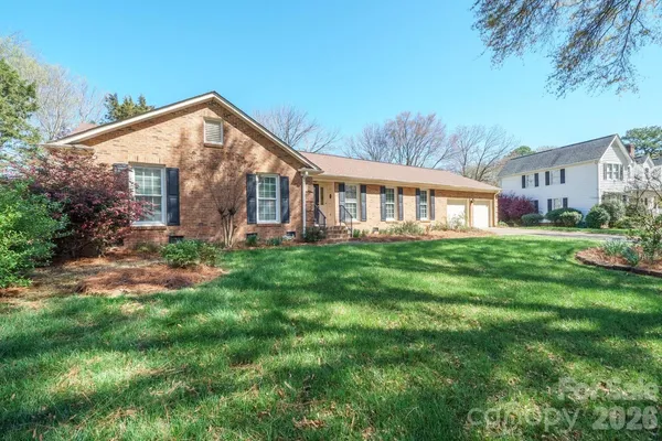 $640,000 | 7737 Ridgeloch Place, Unit 45, Charlotte, NC 28226