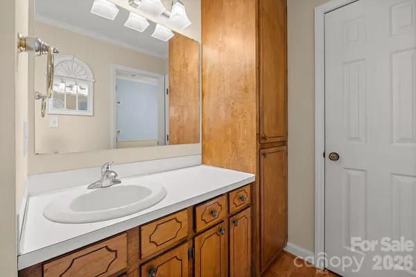 $640,000 | 7737 Ridgeloch Place, Unit 45, Charlotte, NC 28226