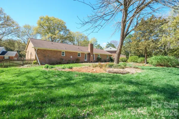 $640,000 | 7737 Ridgeloch Place, Unit 45, Charlotte, NC 28226