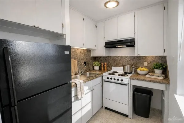 $720 | 806 Walnut Avenue, Unit A, McAllen, TX 78501