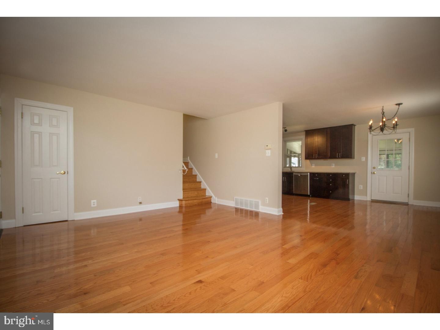 3811 Andrea Road Philadelphia, PA 19154 - Photo 5 of 24