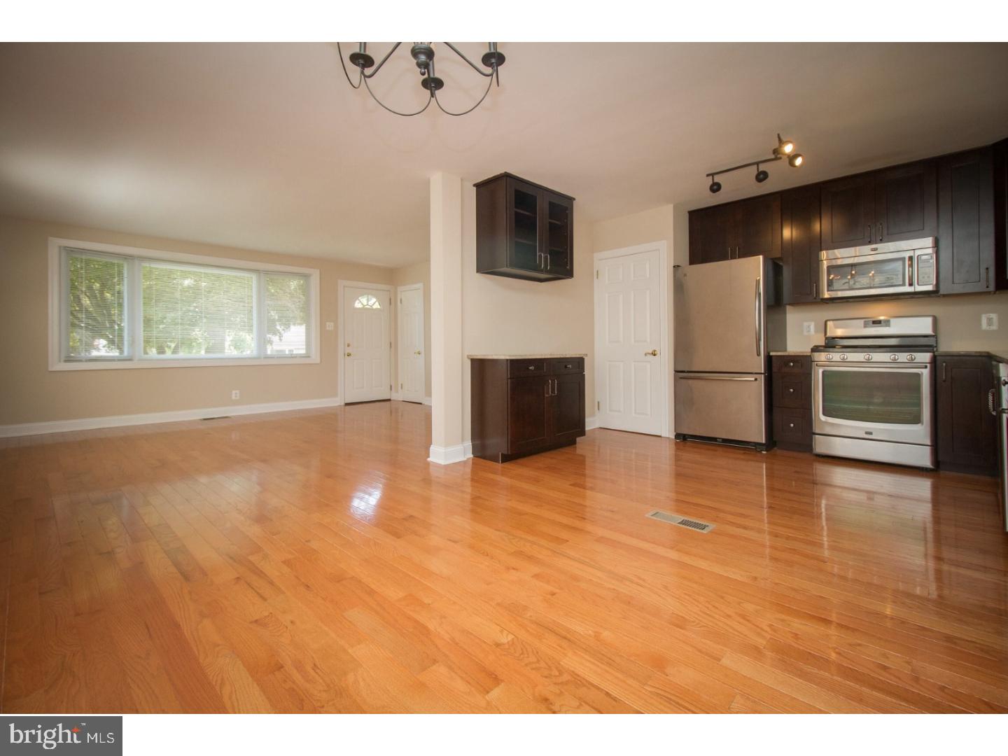 3811 Andrea Road Philadelphia, PA 19154 - Photo 6 of 24