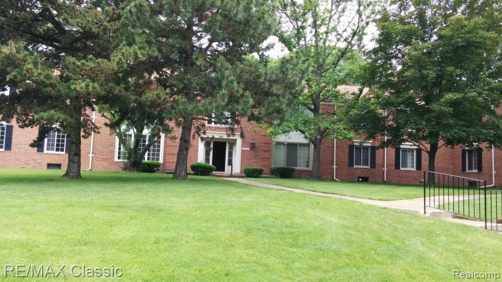29666 Middlebelt Road Farmington Hills, MI 48334 - Photo 2 of 15
